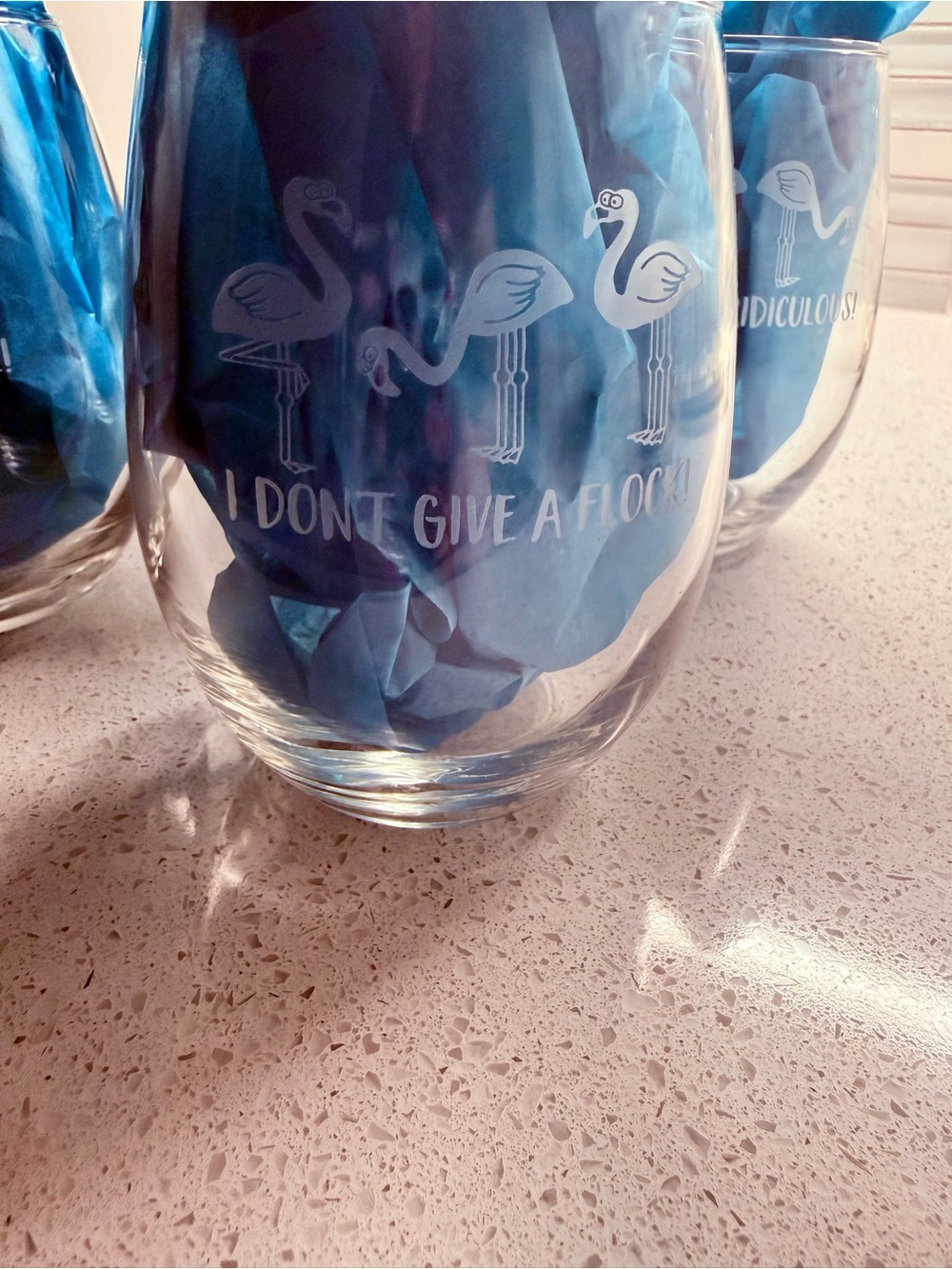 🦩Stemless Wine Glass Set with Flamingos 🦩 - Picture 5 of 7